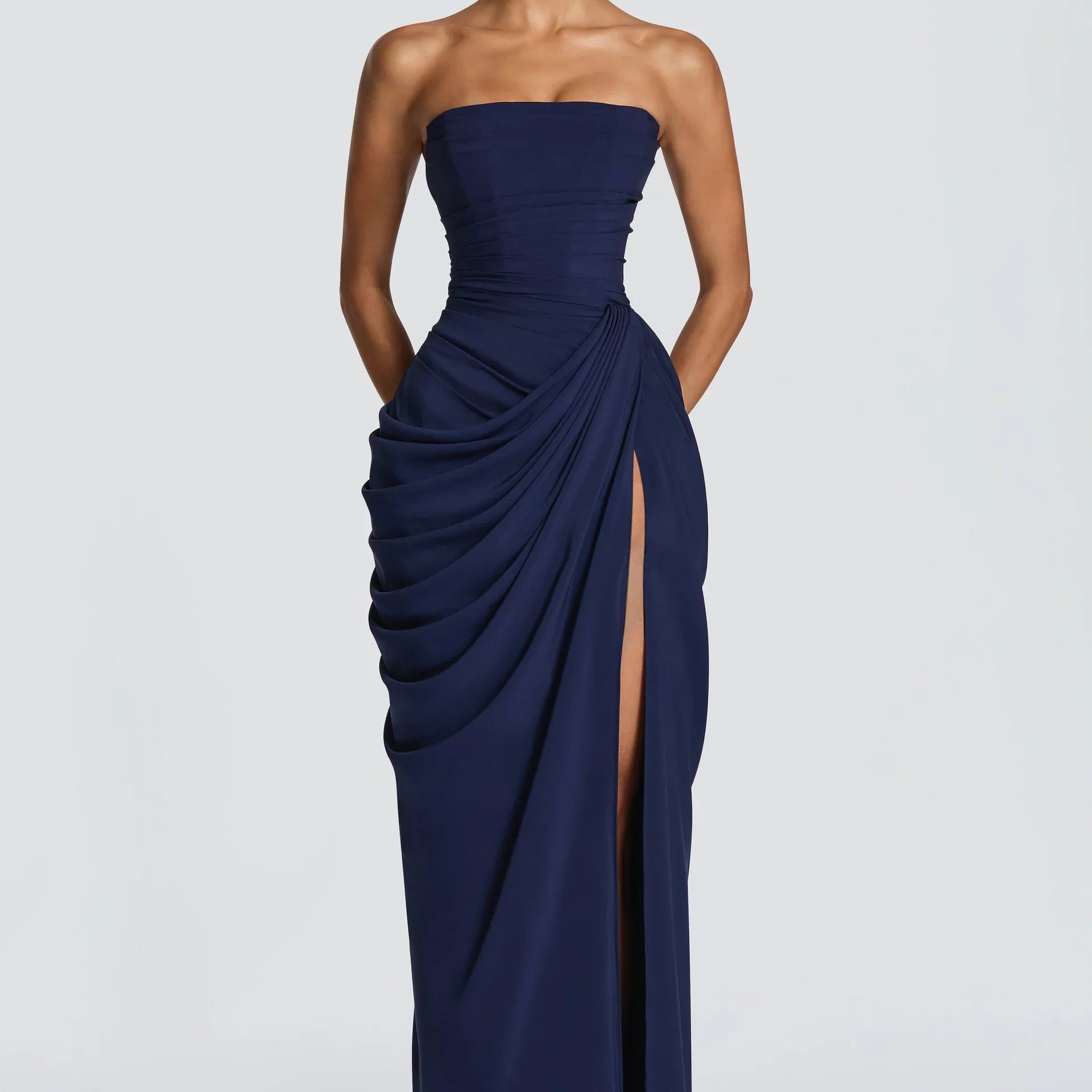 Adriana - Vestido Longo Drapeado com Fenda